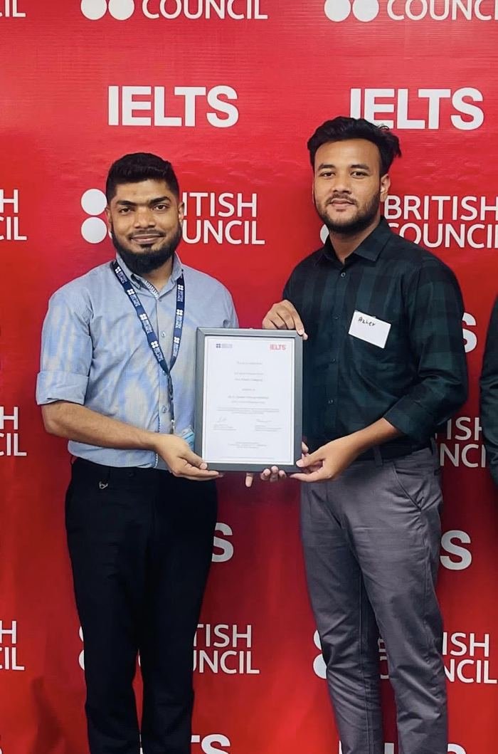 Emon receiving British Council trainer certificate